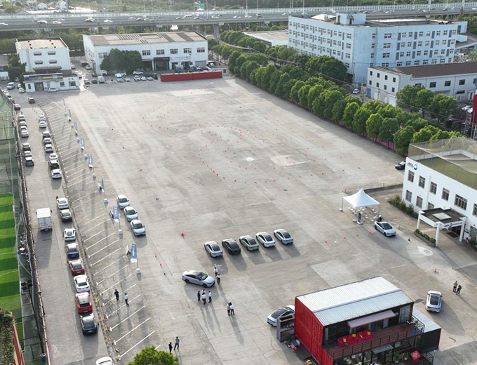 上海-梦谷汽车试驾场